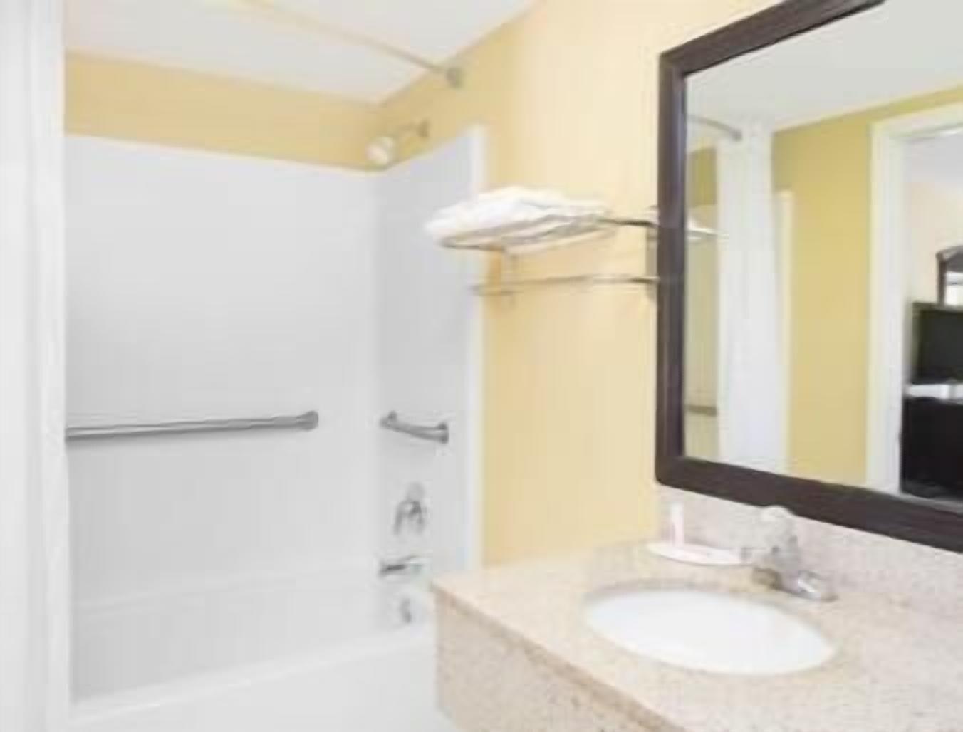 Days Inn By Wyndham Andalusia Εξωτερικό φωτογραφία