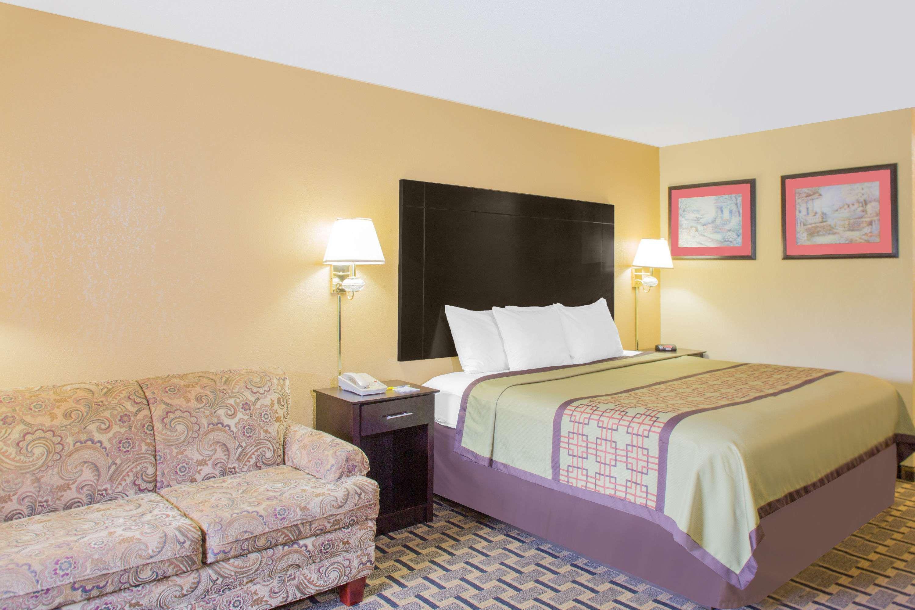 Days Inn By Wyndham Andalusia Εξωτερικό φωτογραφία